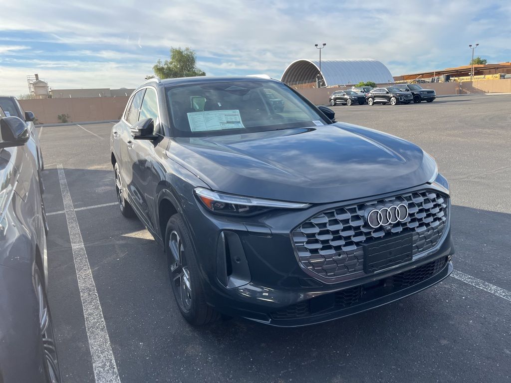 Thumbnail: 2025 Audi Q5 - 3