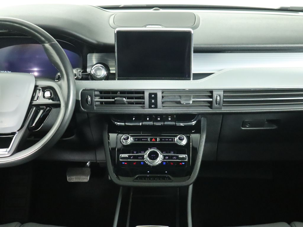 Thumbnail: 2022 Lincoln Corsair - 14