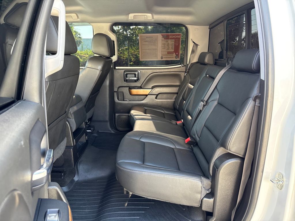 Used 2018 White Chevrolet LTZ image 30