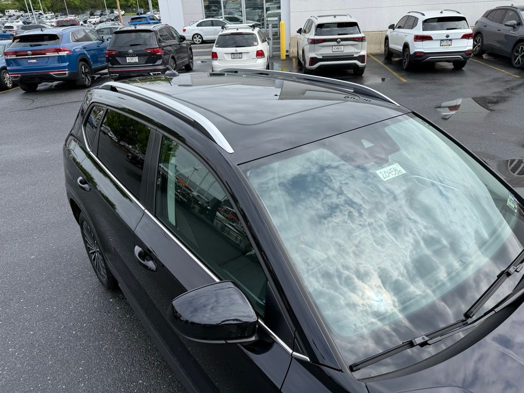 2025 Volkswagen Taos 1.5T SE - 4