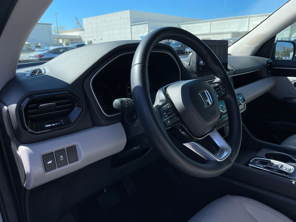 Thumbnail: 2025 Honda Pilot - 28