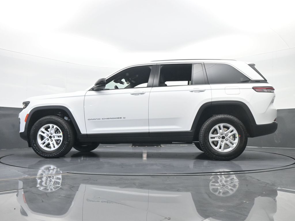 Used 2025 Bright White Clearcoat Jeep Laredo image 54