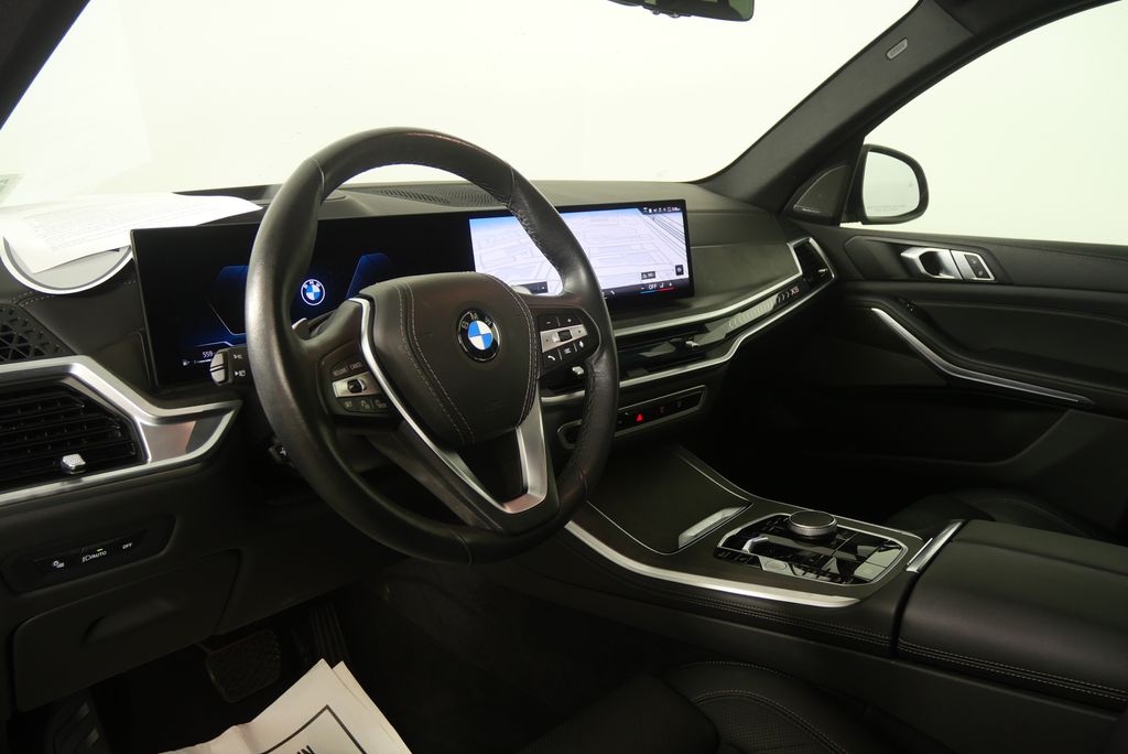 Thumbnail: 2025 BMW X5 - 13