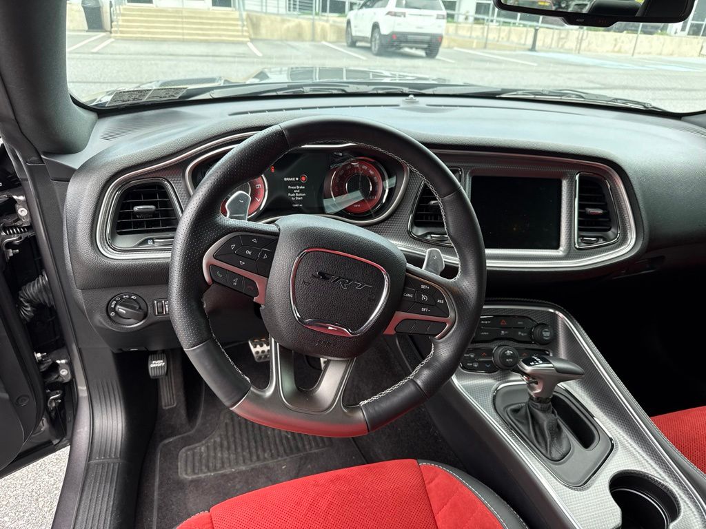 2016 Dodge Challenger — photo 10