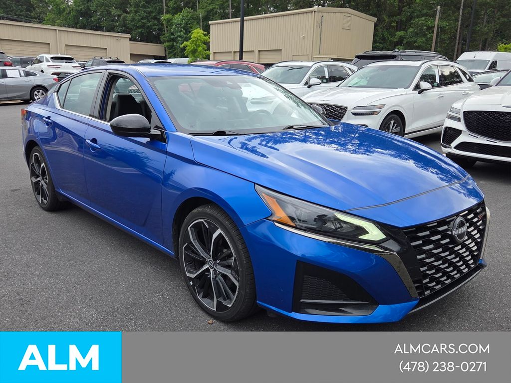 Used 2025 Blue Nissan 2.5 SR image 9
