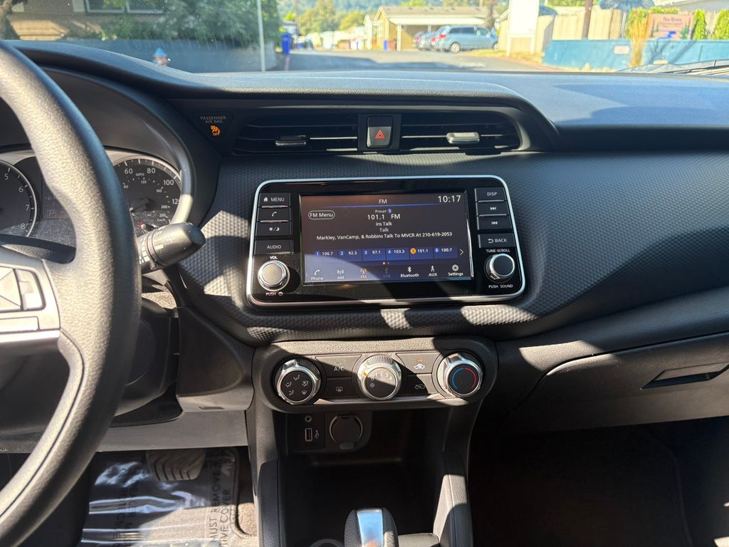 2024 Nissan Kicks S