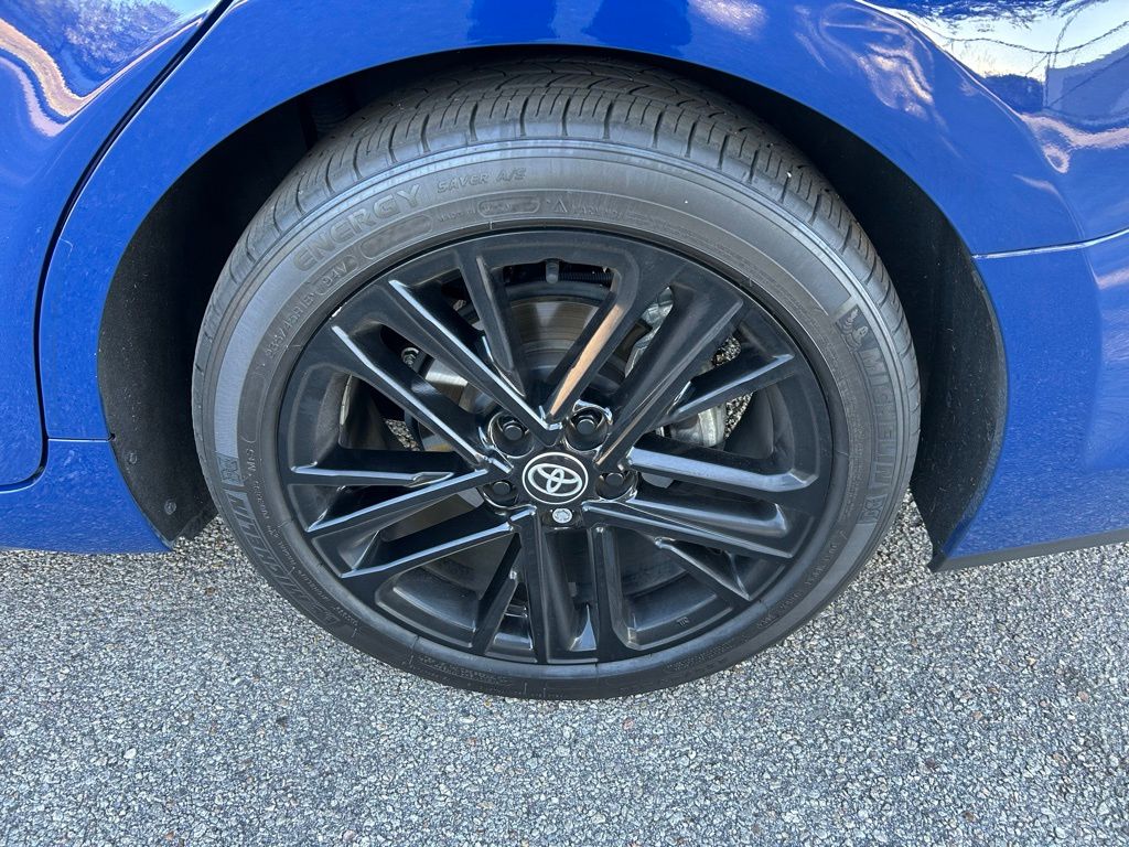 Thumbnail: 2025 Toyota Camry - 9