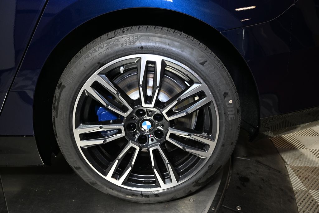 Thumbnail: 2026 BMW 5 Series - 12