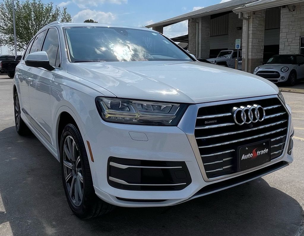 2017 Audi Q7 2.0T Premium Plus White at Autostrade