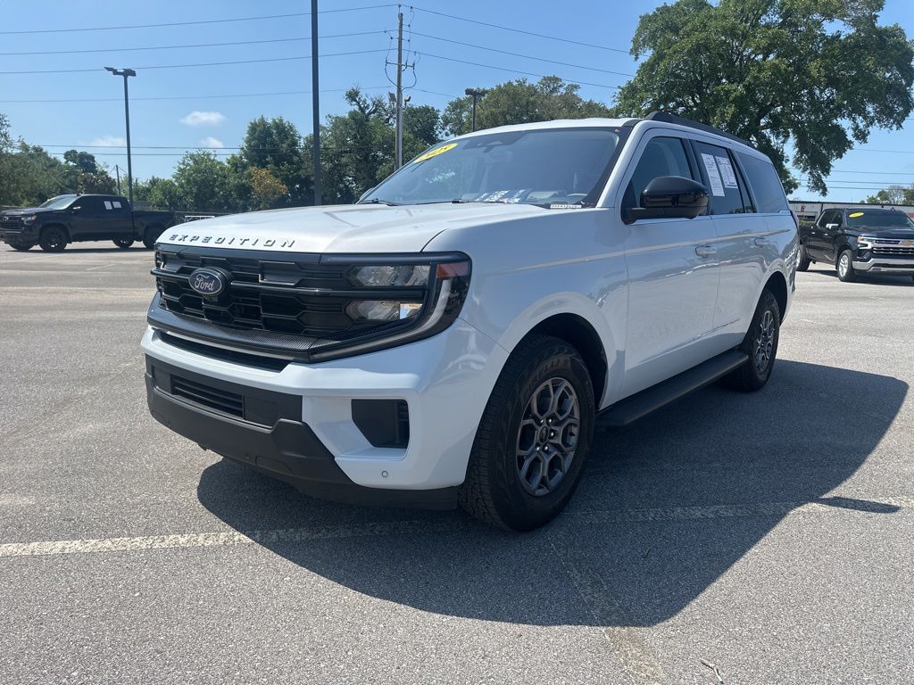 Silver Metallic 2025 Ford Expedition Active RWD SUV / Crossover 4X2 Automatic