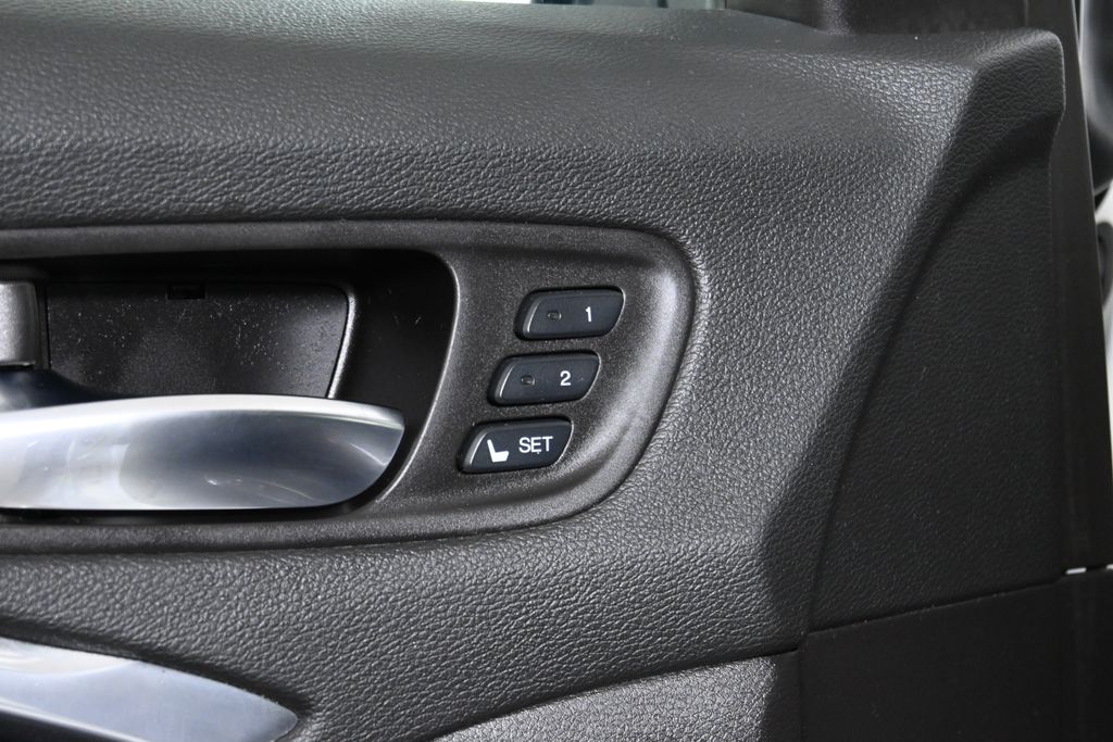 Thumbnail: 2020 Acura MDX - 29