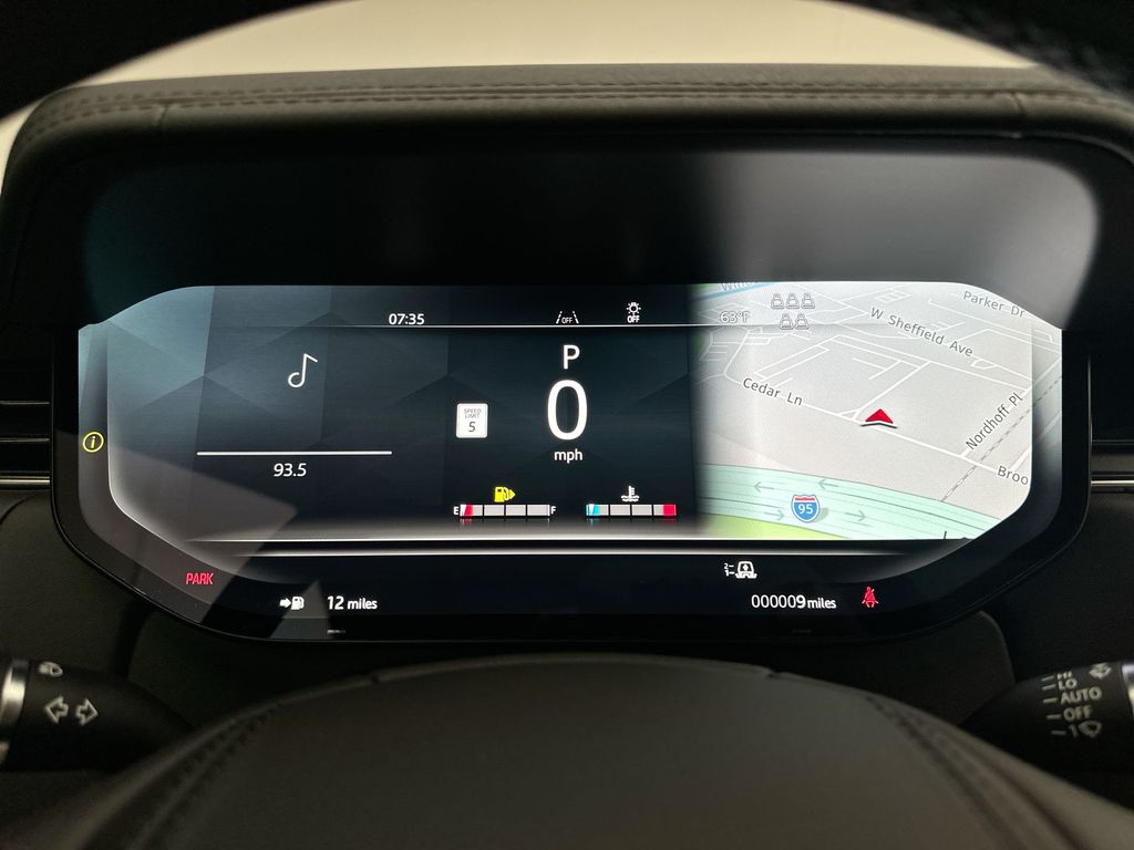 Thumbnail: 2026 Land Rover Range Rover - 15