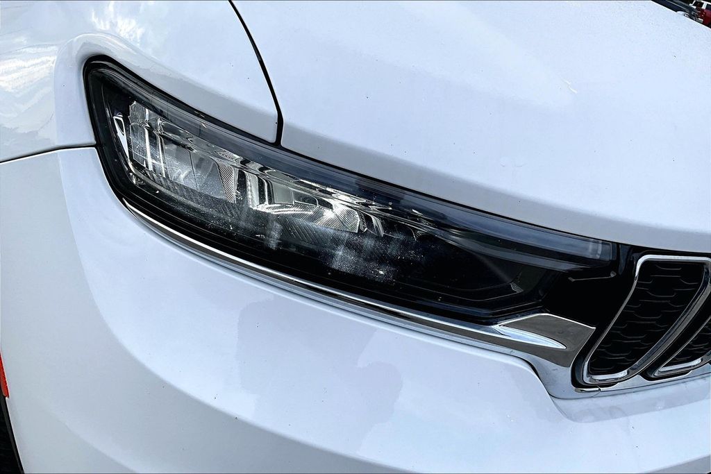 2022 Jeep Grand Cherokee L Limited White at Traditions Chevrolet