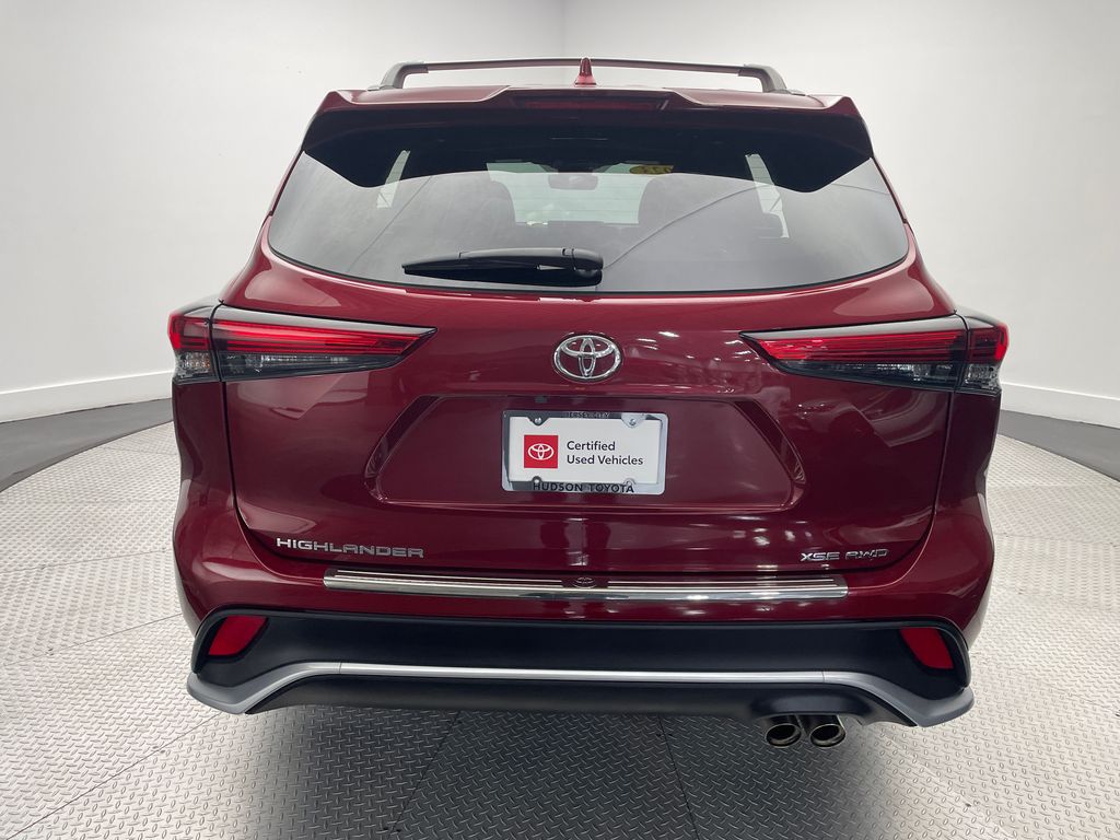 Thumbnail: 2023 Toyota Highlander - 6