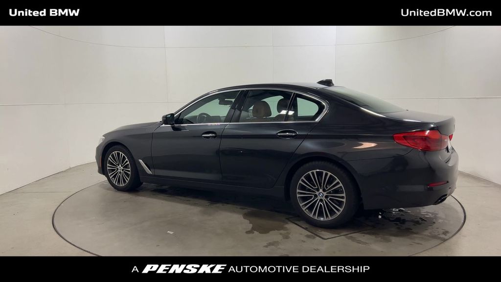 Thumbnail: 2018 BMW 5 Series - 6
