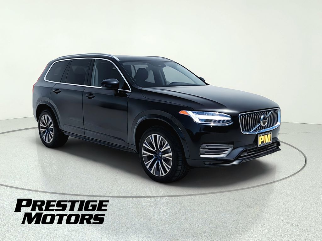  2020 Volvo XC90 T6 Momentum 6-Passenger AWD   