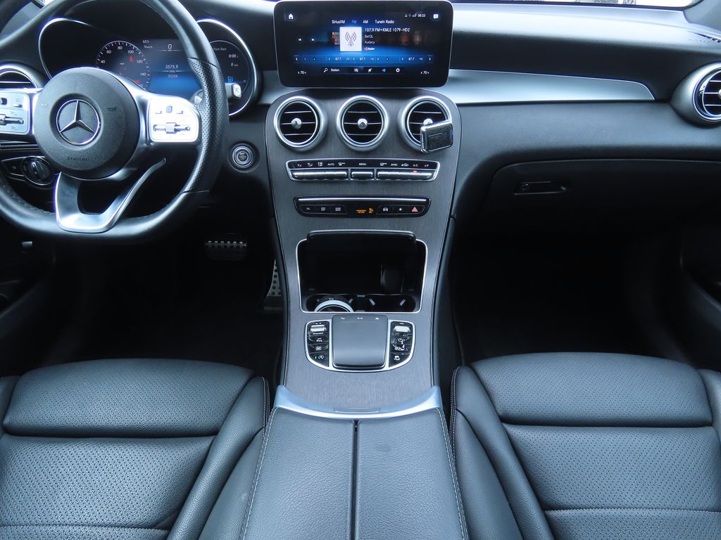 2022 Mercedes-Benz GLC 300 7