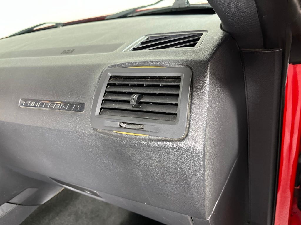 Thumbnail: 2014 Dodge Challenger - 15