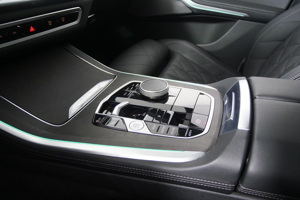 2025 BMW X5 sDrive40i 24
