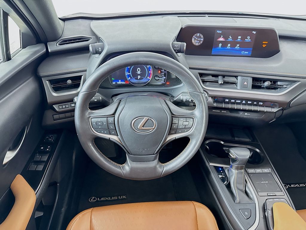 Thumbnail: 2020 Lexus UX - 21