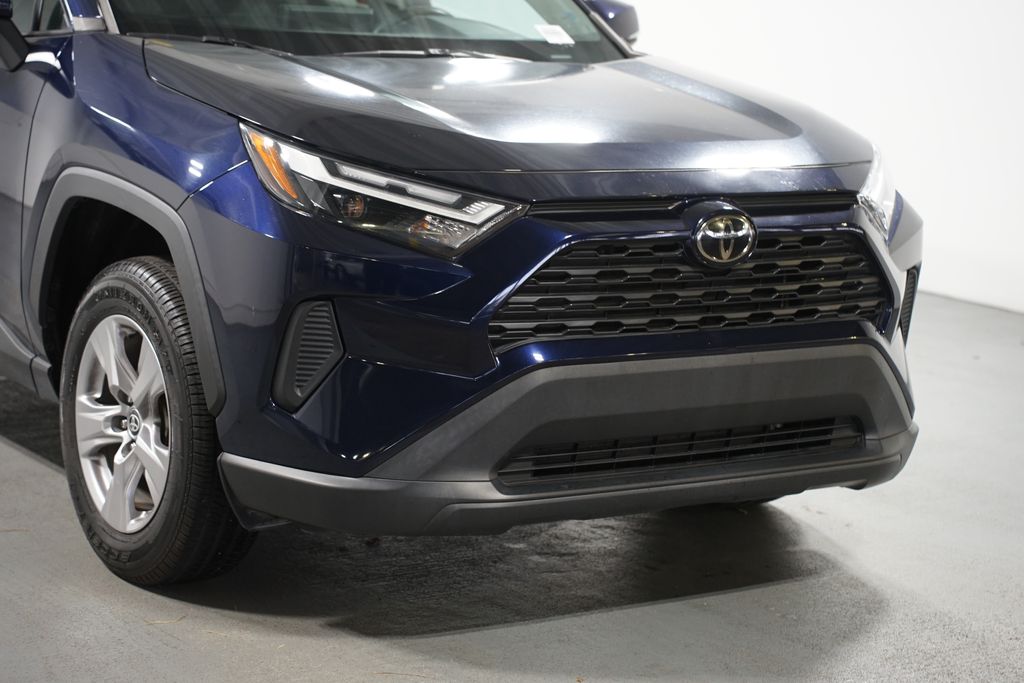 Thumbnail: 2022 Toyota RAV4 - 4