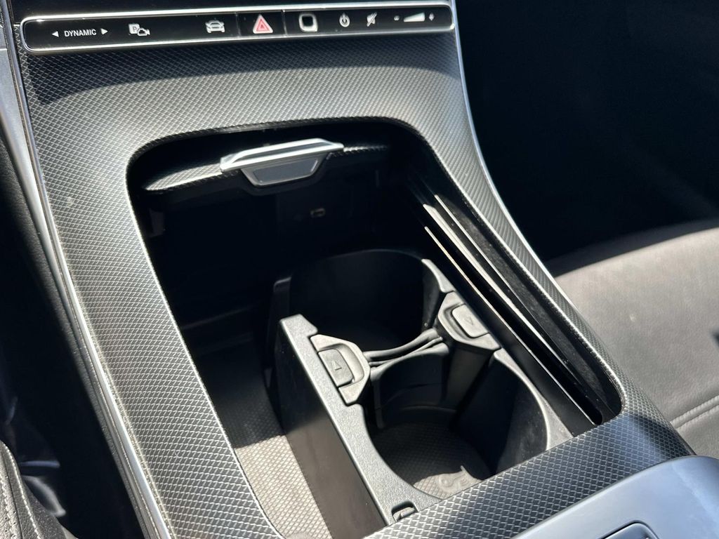 Thumbnail: 2024 Mercedes-Benz C-Class - 22