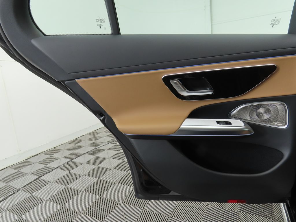 Thumbnail: 2025 Mercedes-Benz E-Class - 26