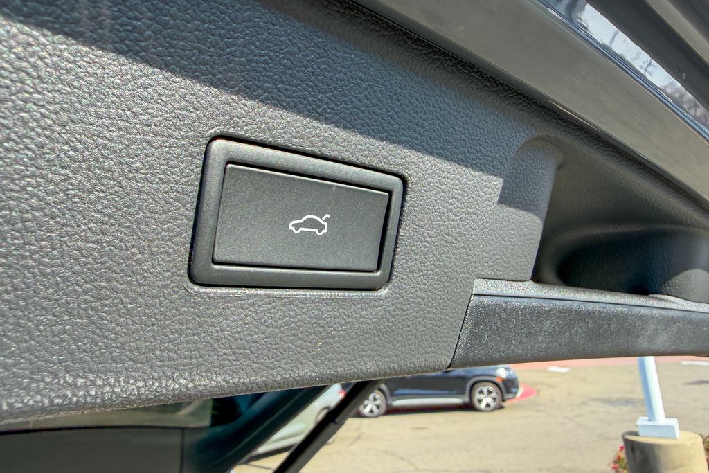 New 2026  Volkswagen 2.0T SEL Premium R-Line image 29