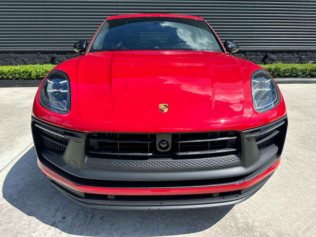 Thumbnail: 2026 Porsche Macan - 8
