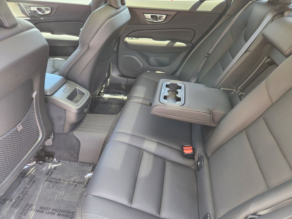 2026 Volvo V60 Cross Country Plus - Photo 20