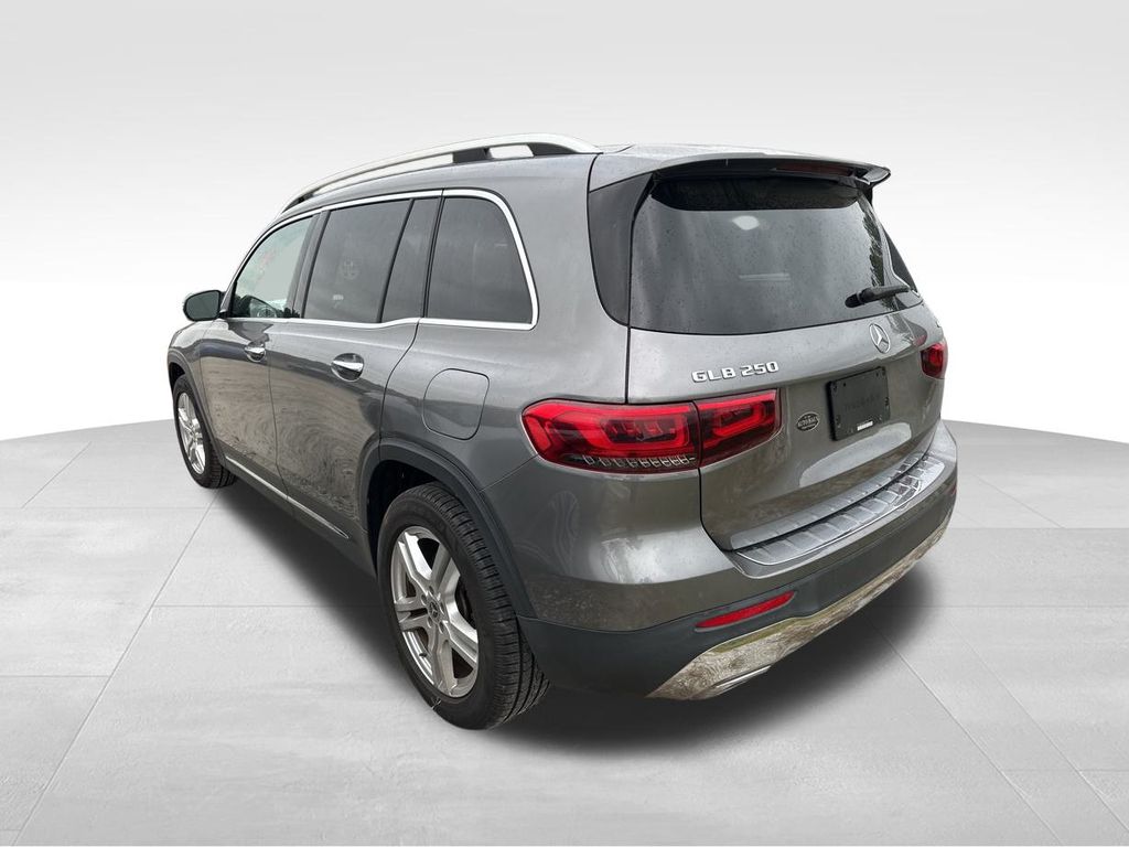 2021 Mountain Grey Metallic Mercedes-Benz GLB GLB 250 AWD SUV