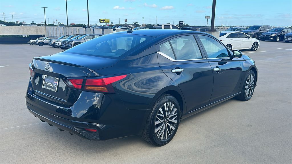 2025 Nissan Altima 2.5 SV Black at Durrett Motor Company