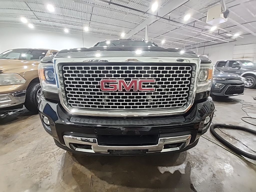 2016 GMC Sierra 4WD Crew Cab Standard Box Denali's photo