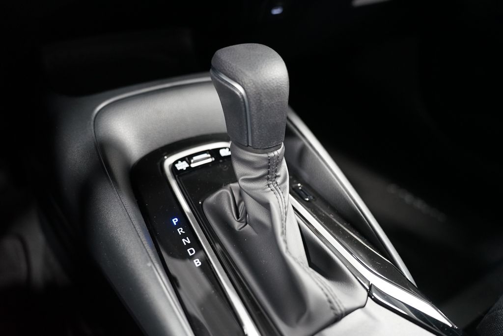 2025 Toyota Corolla SE 22