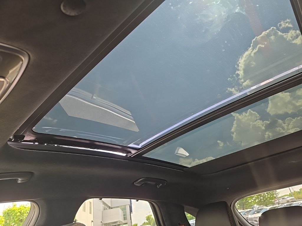 Thumbnail: 2026 Genesis GV70 - 16