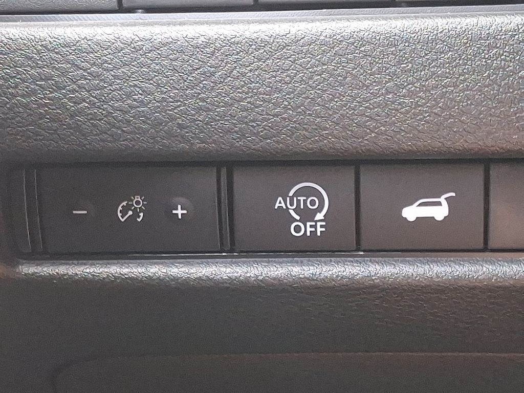 2026 Nissan Rogue — photo 18