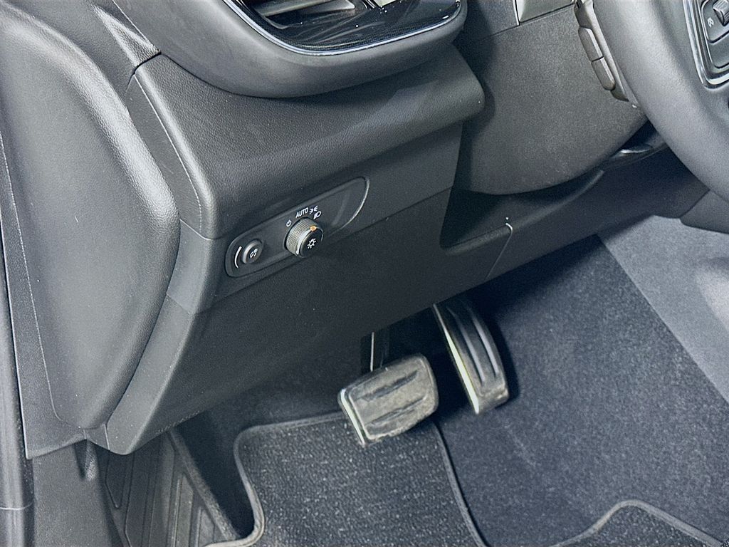 Thumbnail: 2023 Buick Envision - 10