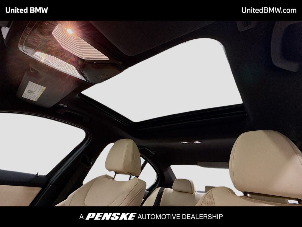 Thumbnail: 2026 BMW 3 Series - 12