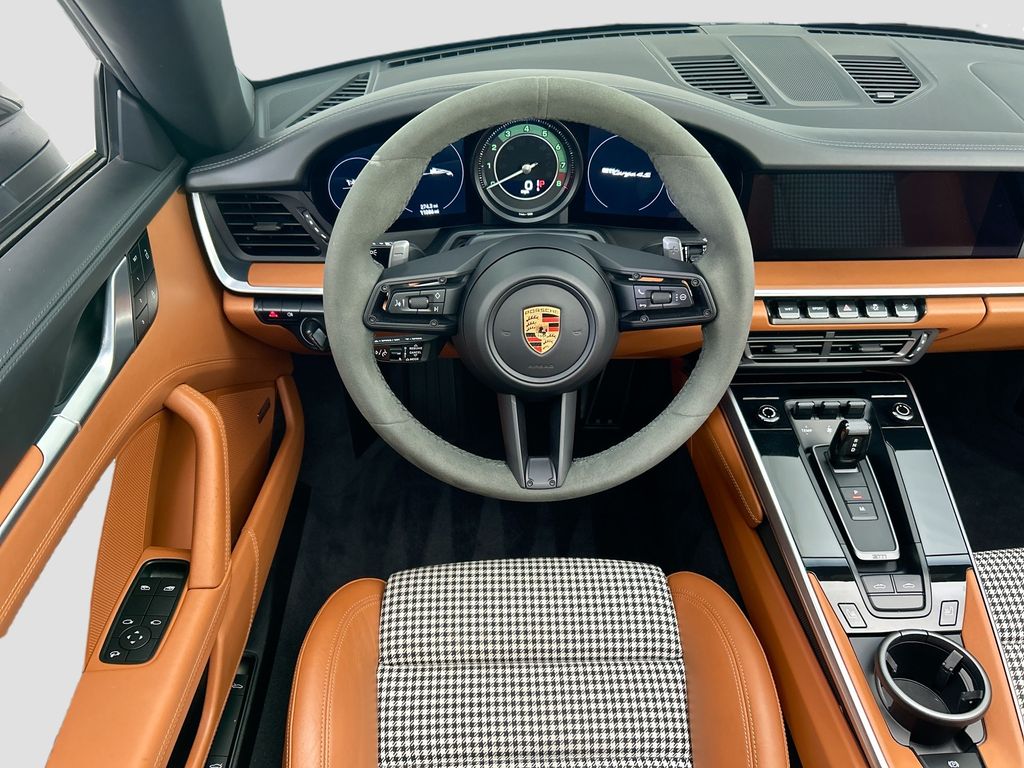 Thumbnail: 2023 Porsche 911 - 18