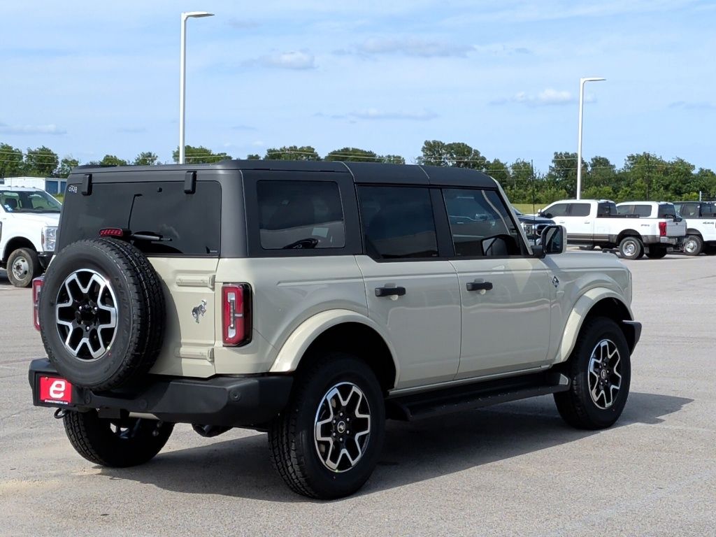2026 Ford Bronco Outer Banks - 7