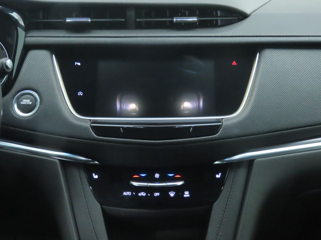 Thumbnail: 2021 Cadillac XT5 - 14