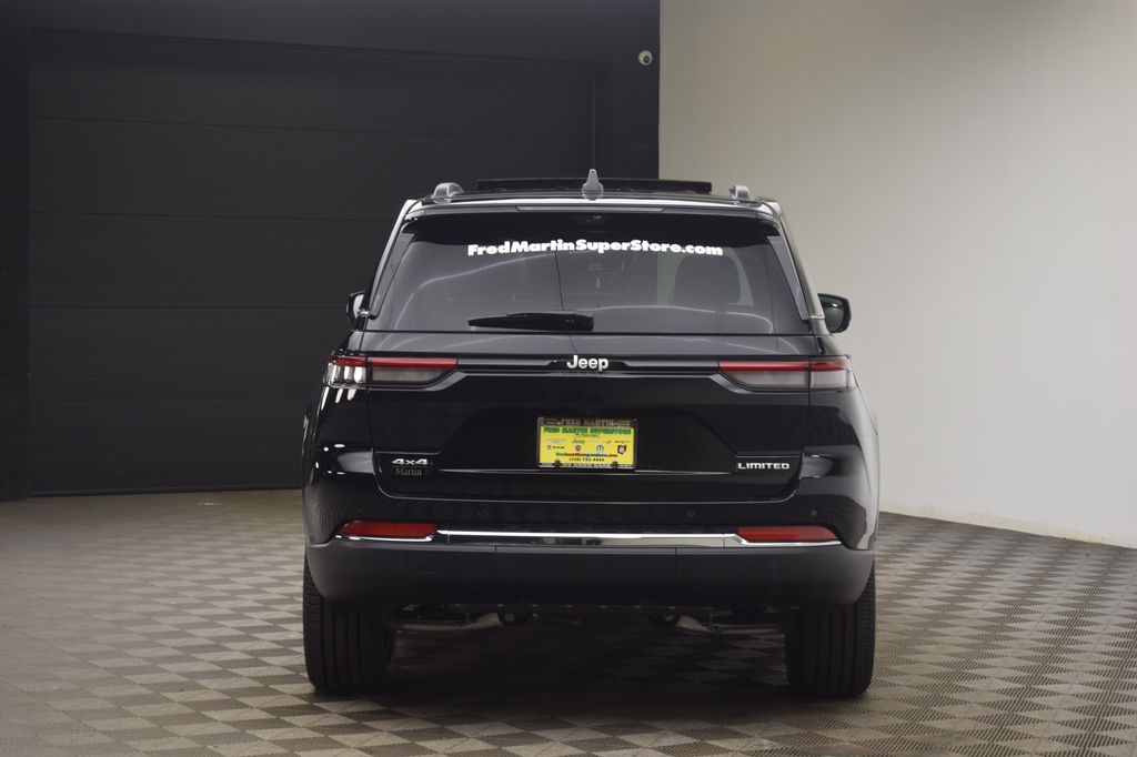 new 2025 Jeep Grand Cherokee car, priced at $47,093