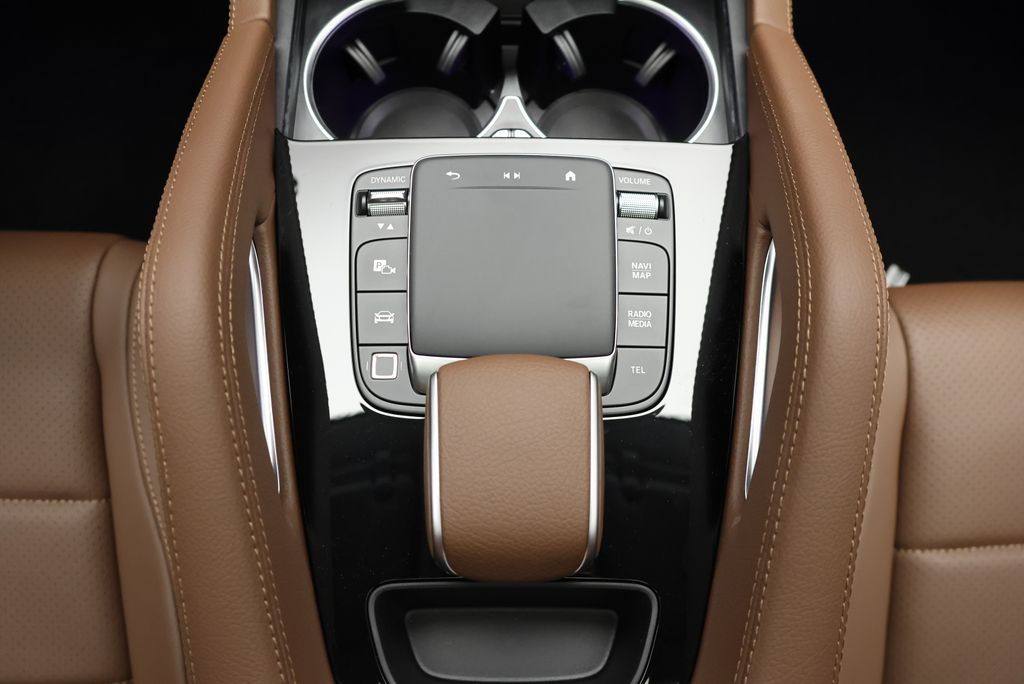 Thumbnail: 2026 Mercedes-Benz GLE - 29