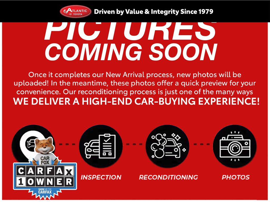 2023 Toyota RAV4 XLE's photo