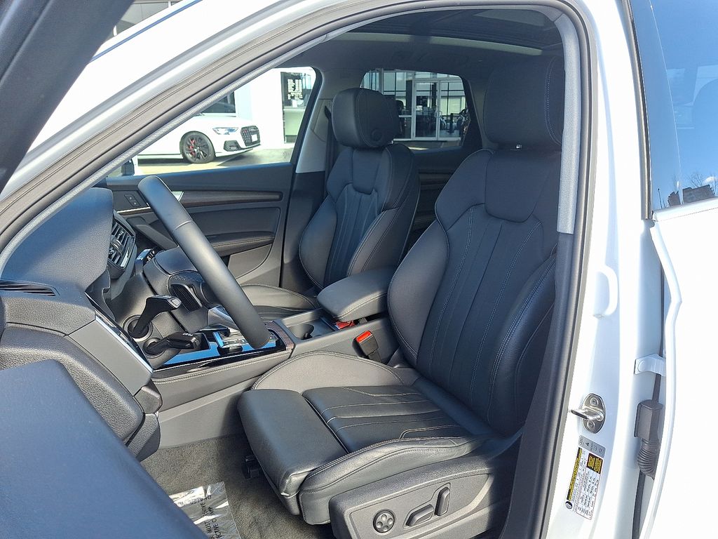 Thumbnail: 2024 Audi Q5 - 13