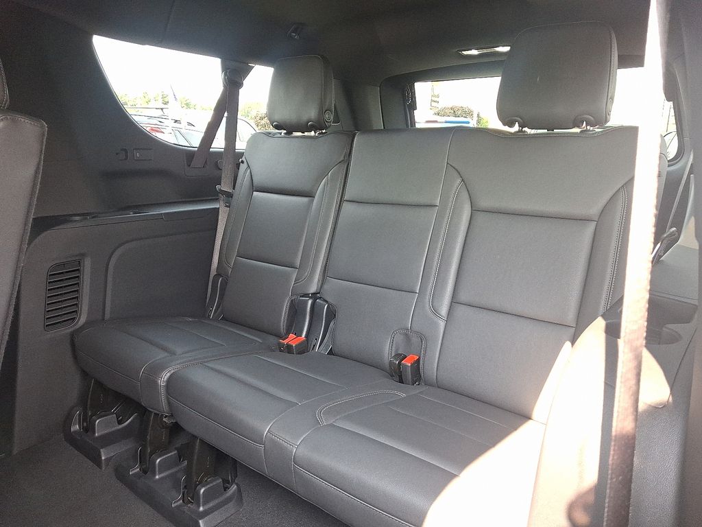 Thumbnail: 2025 Chevrolet Suburban - 11