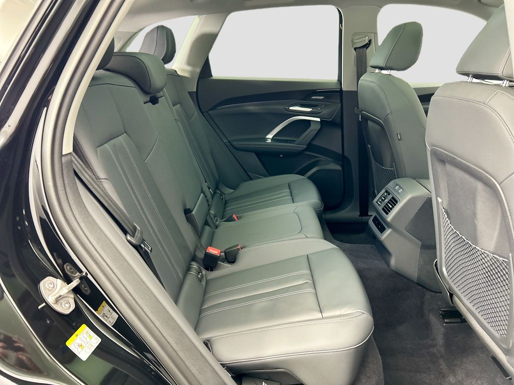 Thumbnail: 2025 Audi Q5 - 21