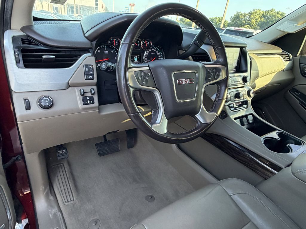 used 2019 GMC Yukon XL car, priced at $23,692