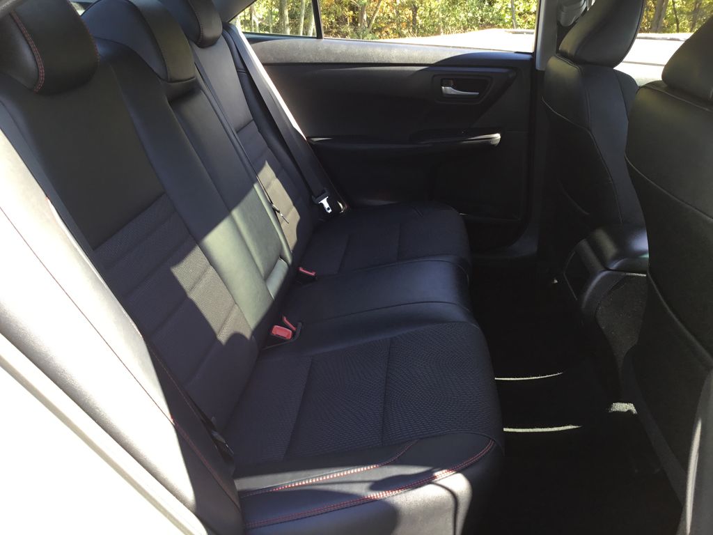 Thumbnail: 2016 Toyota Camry - 15