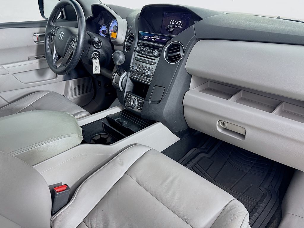 Used Car 2012 Honda Pilot  Touring For Sale Under $12,000 In Austin, Texas